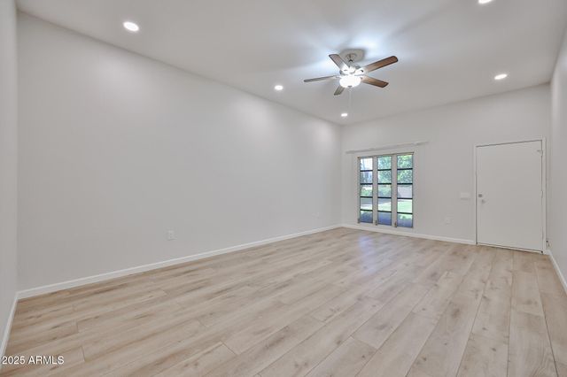 10040 W ROYAL OAK Road B, Sun City, AZ 85351