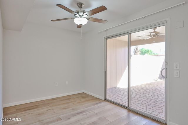 10040 W ROYAL OAK Road B, Sun City, AZ 85351