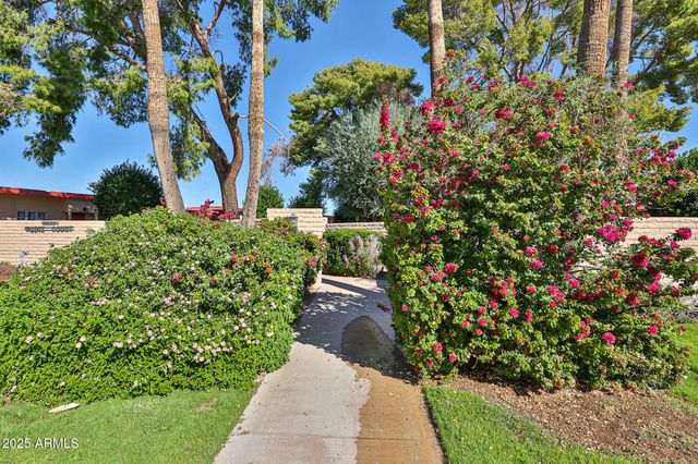 10040 W ROYAL OAK Road B, Sun City, AZ 85351