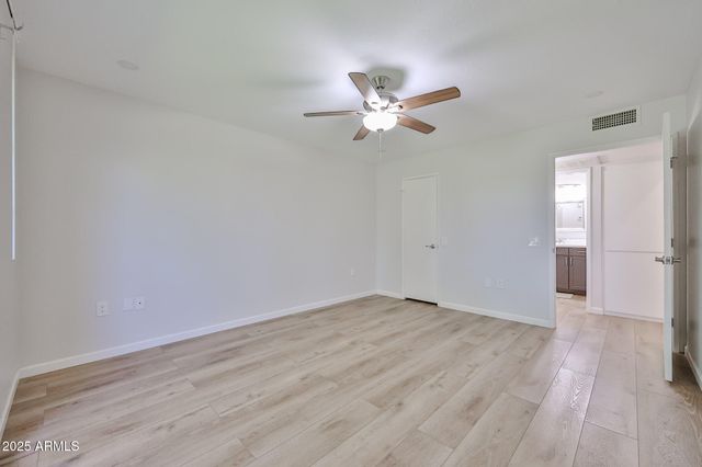 10040 W ROYAL OAK Road B, Sun City, AZ 85351