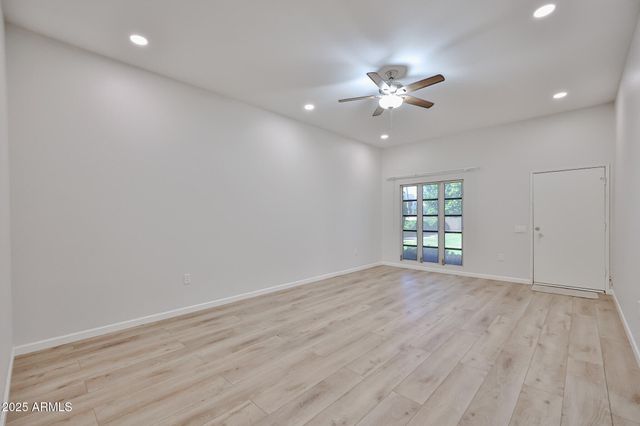 10040 W ROYAL OAK Road B, Sun City, AZ 85351