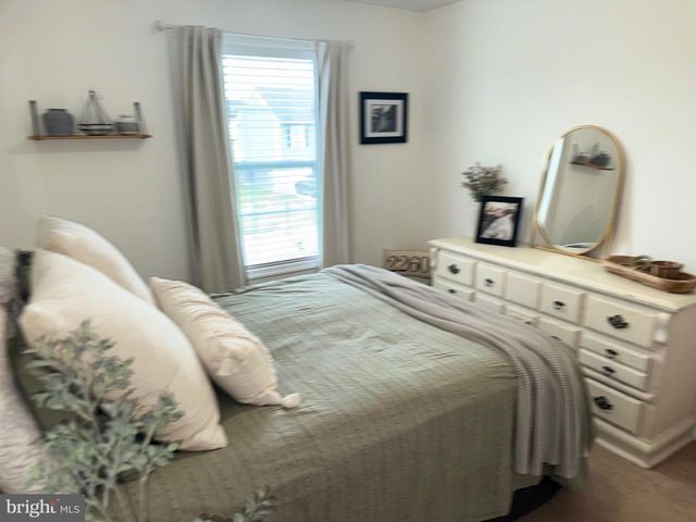 39 GNATCATCHER LN, Martinsburg, WV 25405