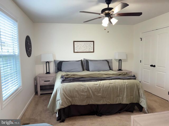 39 GNATCATCHER LN, Martinsburg, WV 25405