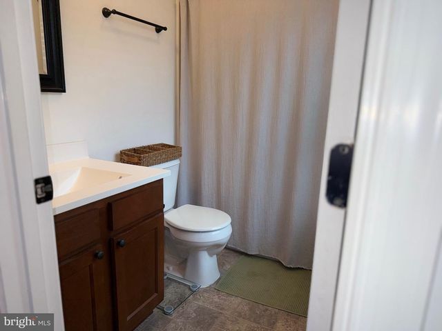 39 GNATCATCHER LN, Martinsburg, WV 25405