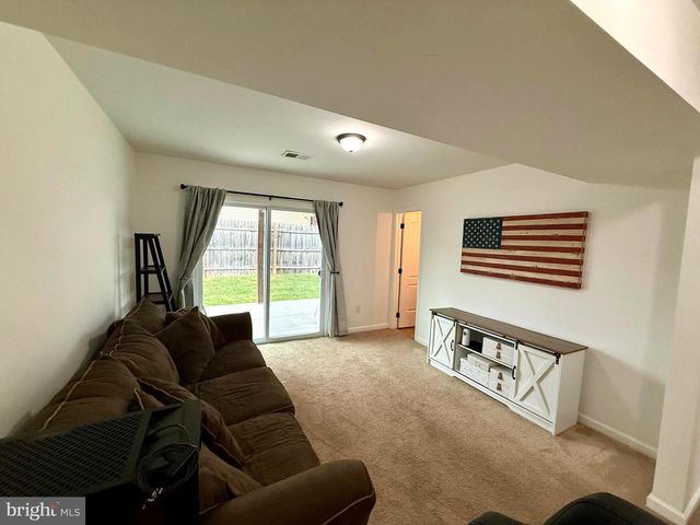39 GNATCATCHER LN, Martinsburg, WV 25405