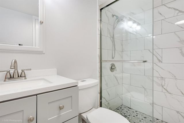 94 Hastings F, West Palm Beach, FL 33417