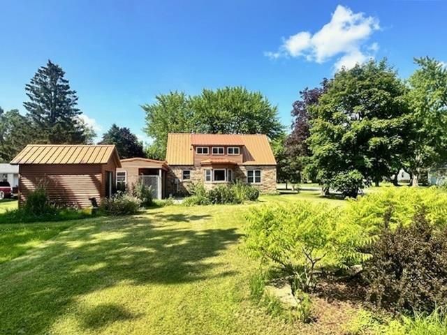 301 W BUTTERNUT STREET, Abbotsford, WI 54405