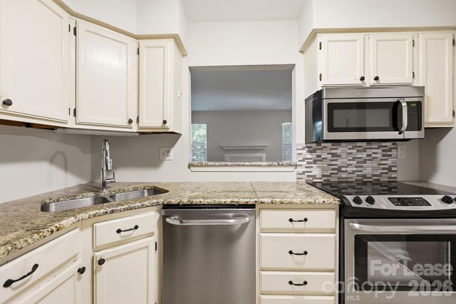 6000 Gray Gate Lane C, Charlotte, NC 28210
