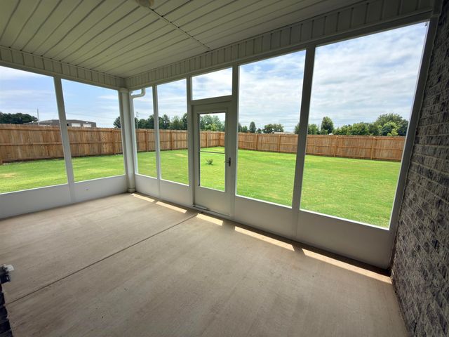 525 AZALEA DR, Somerville, TN 38068