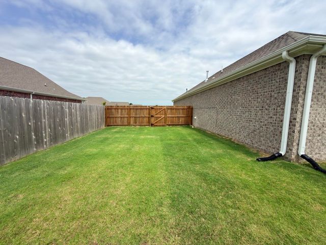 525 AZALEA DR, Somerville, TN 38068