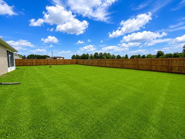 525 AZALEA DR, Somerville, TN 38068