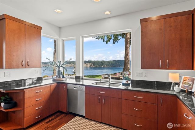 1319 42nd Street NW, Gig Harbor, WA 98335