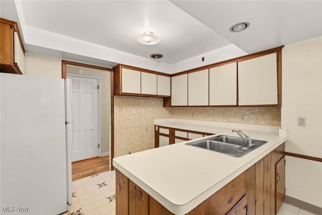 20309 Marian Lane, Rocky River, OH 44116