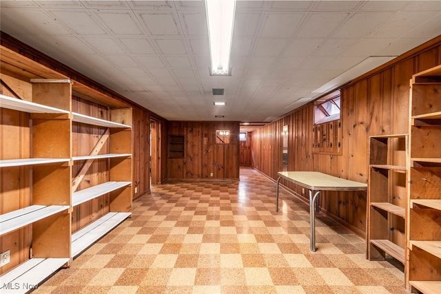 20309 Marian Lane, Rocky River, OH 44116