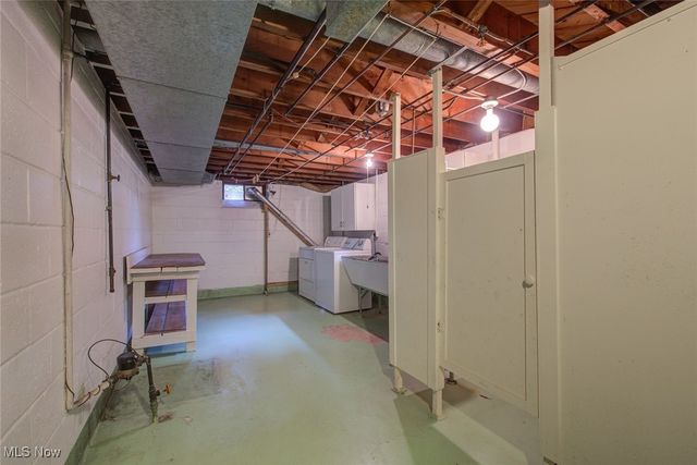 20309 Marian Lane, Rocky River, OH 44116