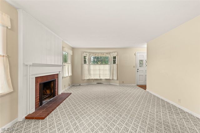 20309 Marian Lane, Rocky River, OH 44116