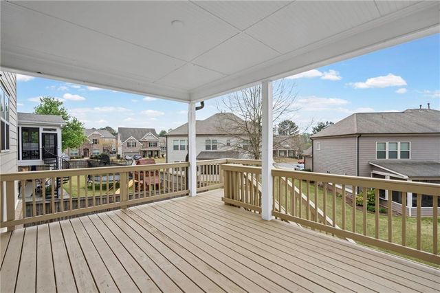 501 La Perla Drive, Sugar Hill, GA 30518