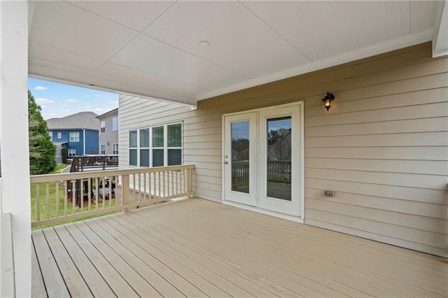 501 La Perla Drive, Sugar Hill, GA 30518