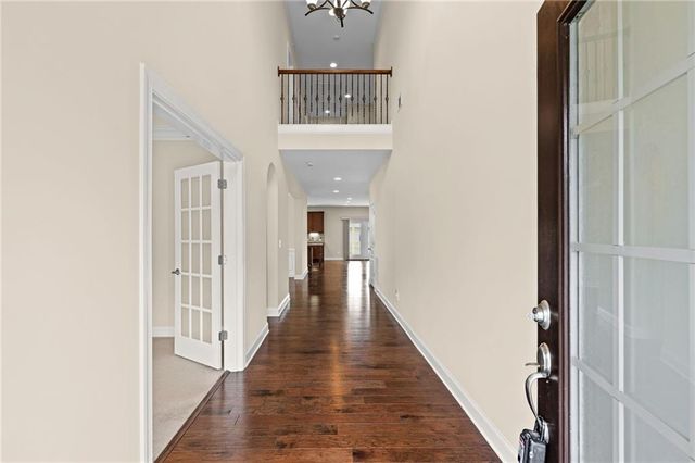 501 La Perla Drive, Sugar Hill, GA 30518