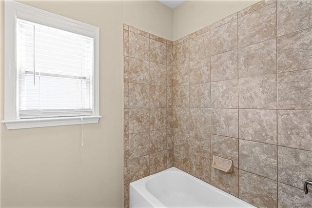 501 La Perla Drive, Sugar Hill, GA 30518