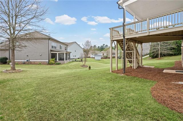 501 La Perla Drive, Sugar Hill, GA 30518