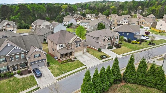 501 La Perla Drive, Sugar Hill, GA 30518