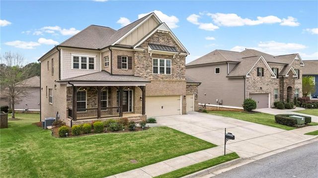 501 La Perla Drive, Sugar Hill, GA 30518