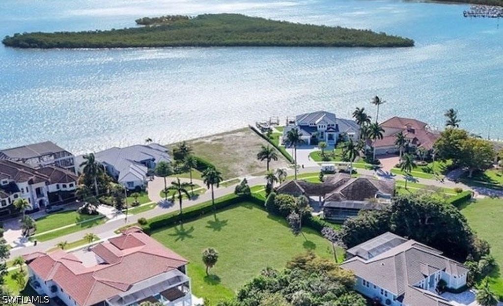 980 Caxambas DR, Marco Island, FL 34145