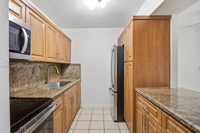 810 SW 129th Place 209, Miami, FL 33184