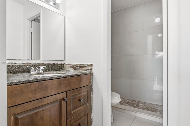 810 SW 129th Place 209, Miami, FL 33184