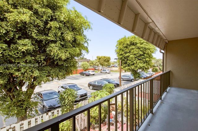 810 SW 129th Place 209, Miami, FL 33184
