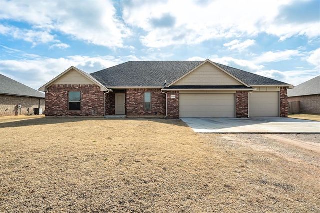 2209 E Grassland Lane, Stillwater, OK 74074