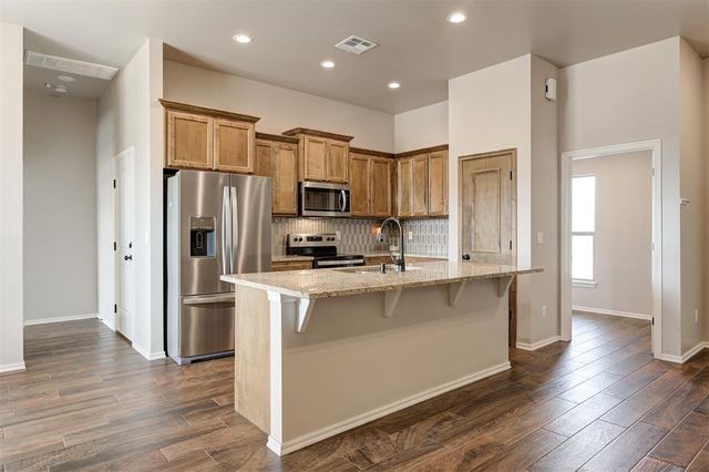 2209 E Grassland Lane, Stillwater, OK 74074