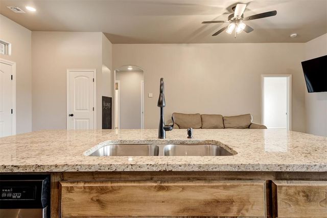 2209 E Grassland Lane, Stillwater, OK 74074