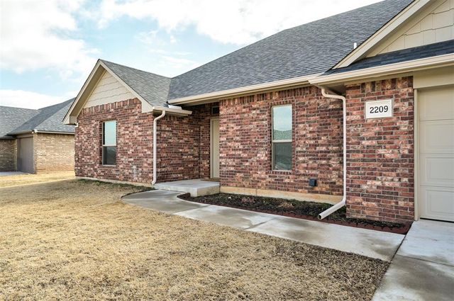 2209 E Grassland Lane, Stillwater, OK 74074