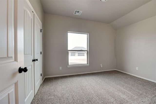 2209 E Grassland Lane, Stillwater, OK 74074