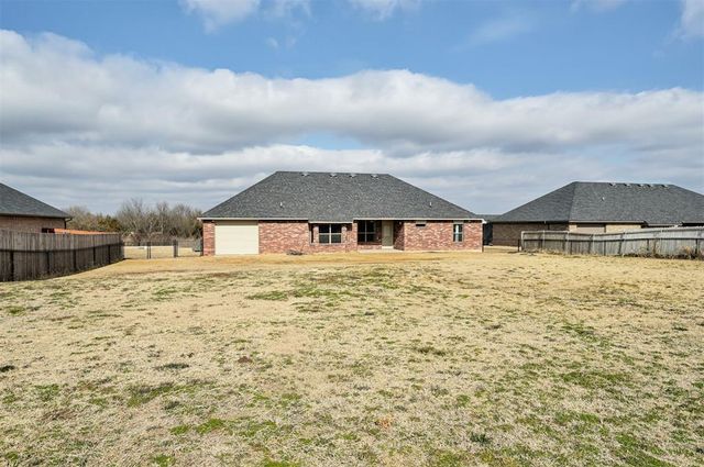 2209 E Grassland Lane, Stillwater, OK 74074
