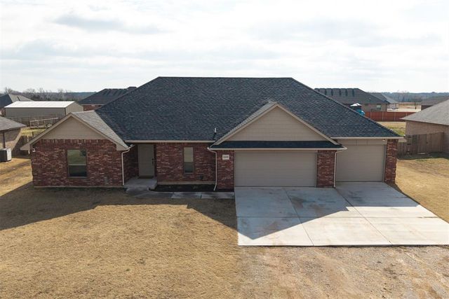 2209 E Grassland Lane, Stillwater, OK 74074