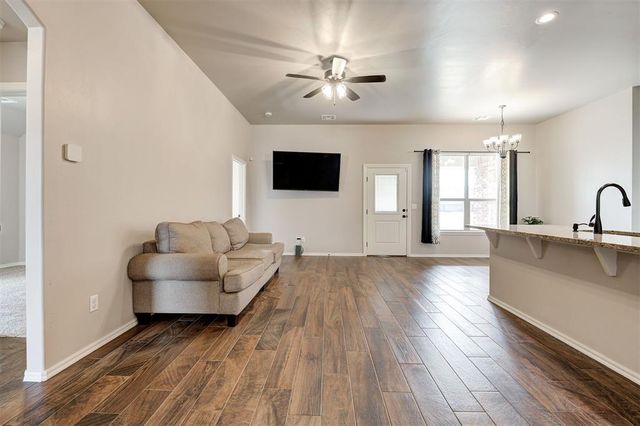 2209 E Grassland Lane, Stillwater, OK 74074