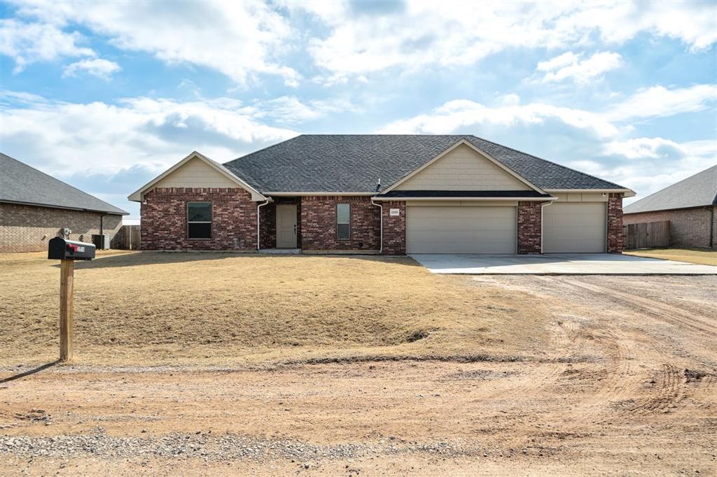 2209 E Grassland Lane, Stillwater, OK 74074