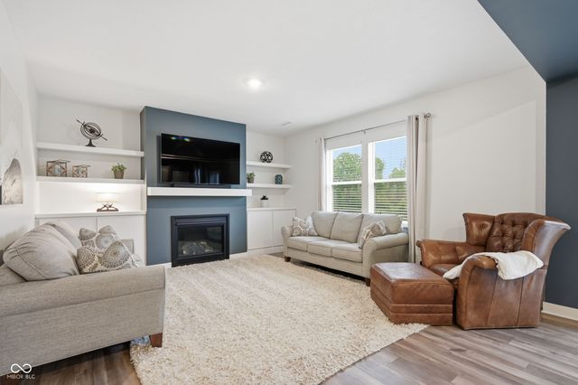 17324 Hanningfield Way, Westfield, IN 46074
