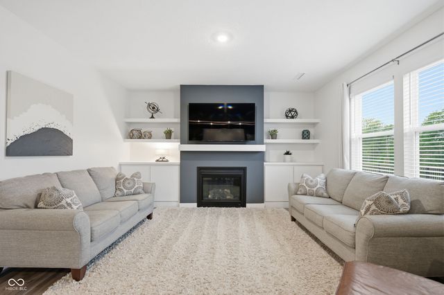 17324 Hanningfield Way, Westfield, IN 46074