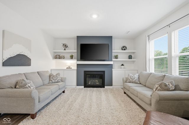17324 Hanningfield Way, Westfield, IN 46074