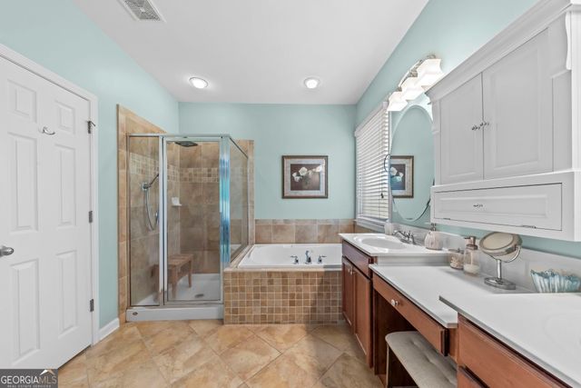 7525 Brookstone Circle, Flowery Branch, GA 30542