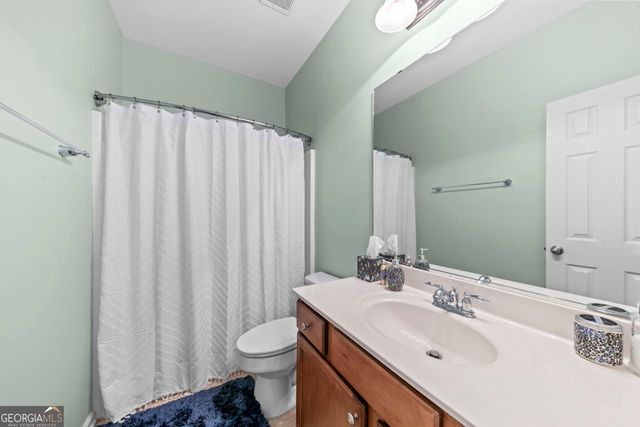 7525 Brookstone Circle, Flowery Branch, GA 30542