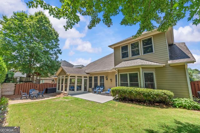 7525 Brookstone Circle, Flowery Branch, GA 30542