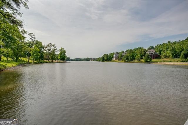 7525 Brookstone Circle, Flowery Branch, GA 30542