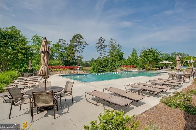 7525 Brookstone Circle, Flowery Branch, GA 30542