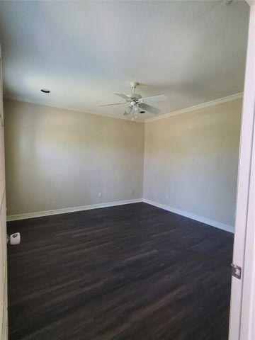 7420 HILLSHIRE, Irving, TX 75063