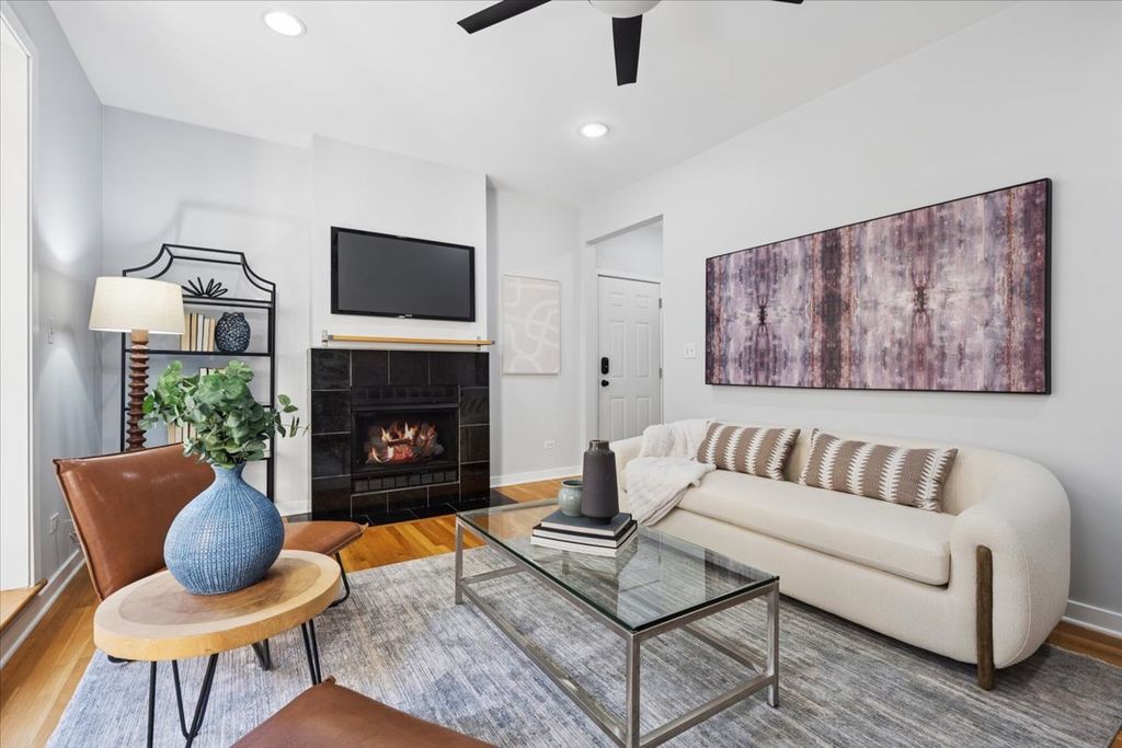 3012 W Addison Street 3N, Chicago, IL 60618 — photo 2